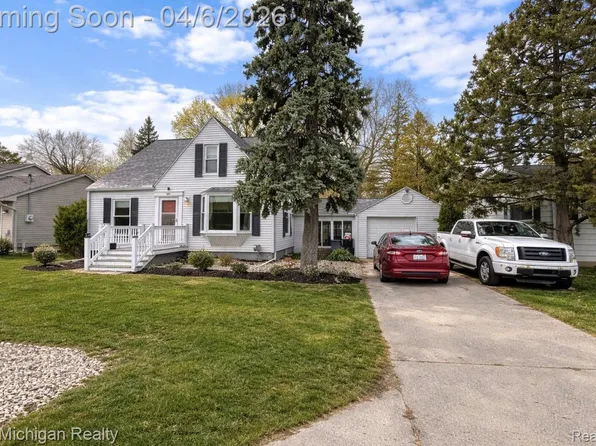 1224 W Bristol Rd, Flint, MI 48507