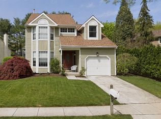 5 Christopher Mills Dr, Mount Laurel, NJ 08054