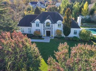 10 Cobblestone Farm Ct, Montebello, NY 10901