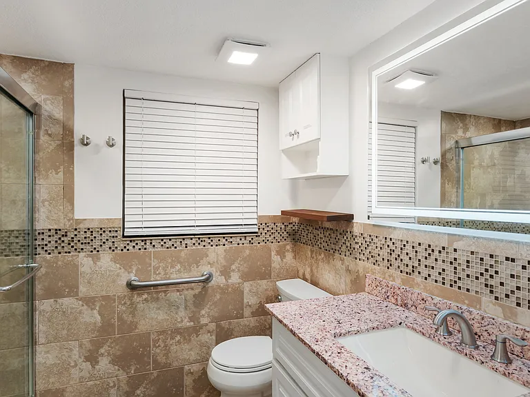 404 Ocean Ct — Photo 24
