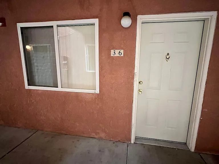 Modern Condo-Style Living Near Nob Hill & UNM $300 Off Move-In Special at The Spirals Apartments — Photo 23