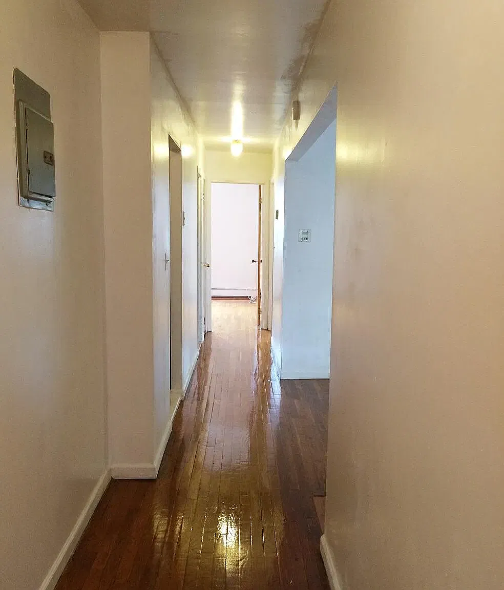 3 bed, 950 sqft, $3,200 — Photo 1