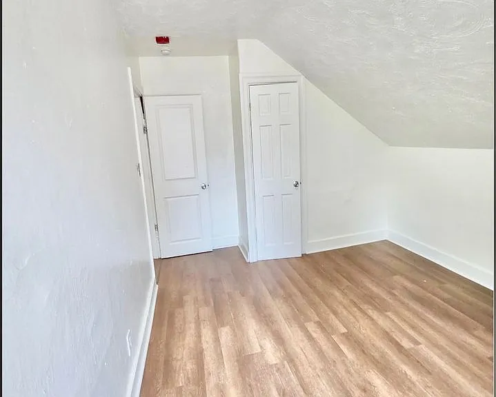 79 Hamlet Avenue — Photo 21