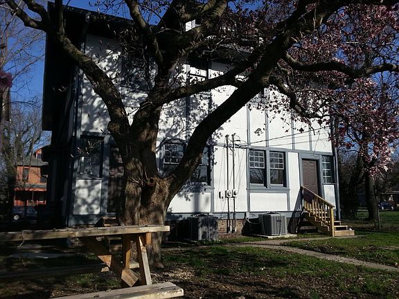 3rd image of 2156 N Pennsylvania St