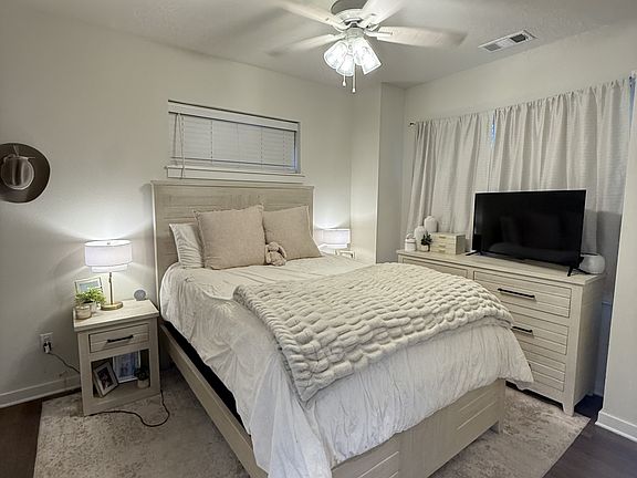 5th image of 610 N Whitham Ave #3