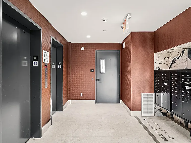 91 Bruckner Blvd #111 — Photo 32