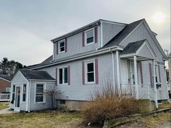 5 Emanuel St, North Providence, RI 02911