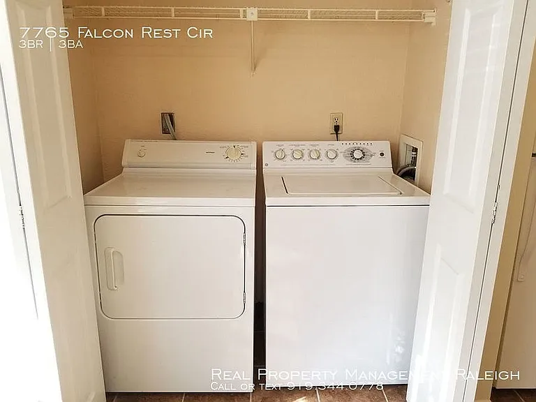 7765 Falcon Rest Cir — Photo 10