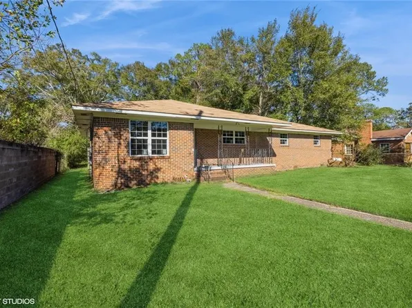 156 12th Avenue, Chickasaw, AL 36611