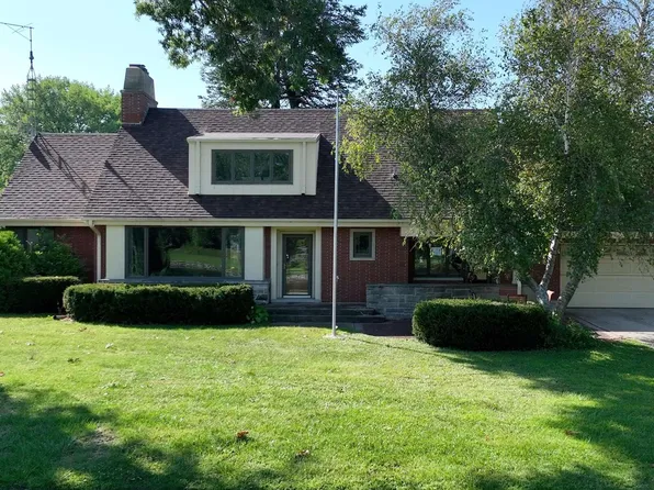 94 Brook Ter, Mason City, IA 50401