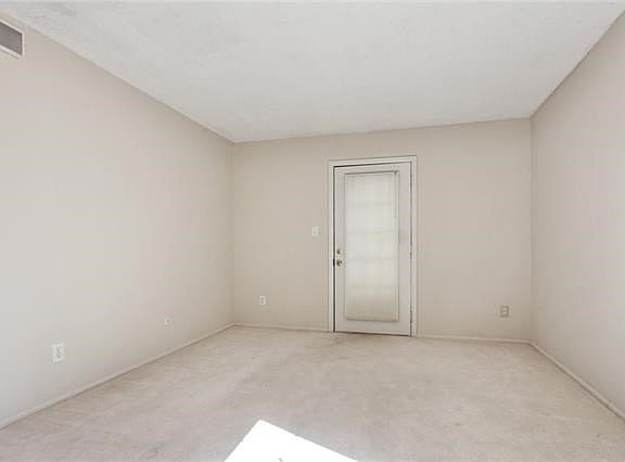 4th image of 8344 NW Barrybrooke Dr