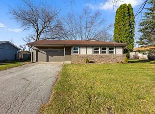 1635 S 165th St, New Berlin, WI 53151