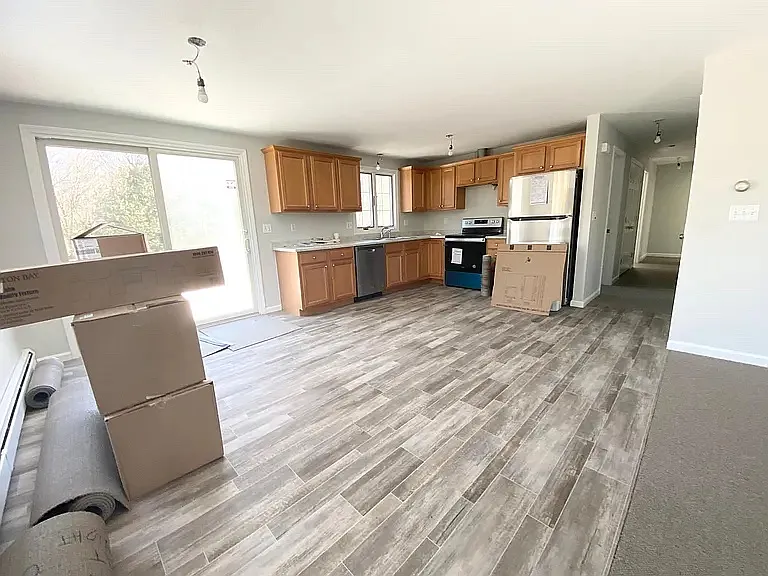 1078 Main St #2 — Photo 2