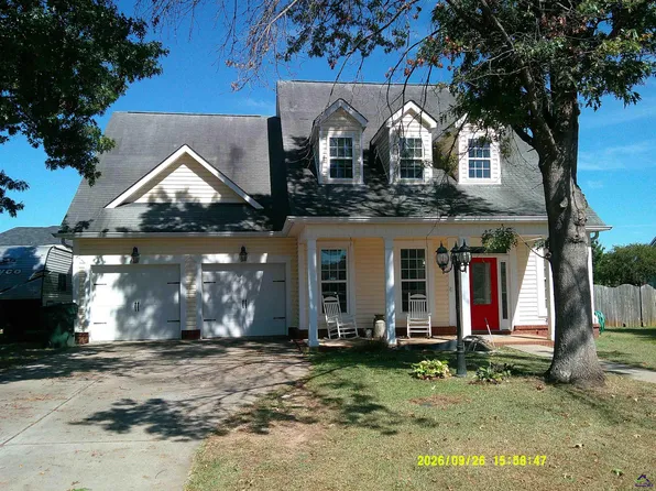 202 Meyers Lake Dr, Warner Robins, GA 31088