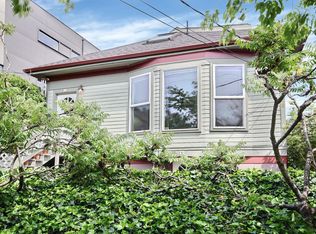 142 21st Ave E, Seattle, WA 98112