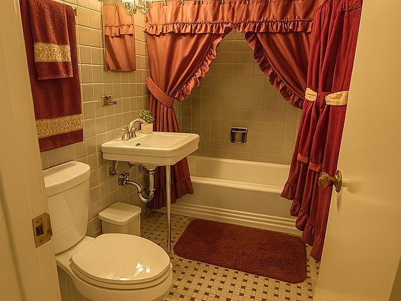 2nd image of 16110 Wolcott Ave