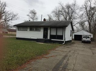 358 E Carpenter Rd, Flint, MI 48505