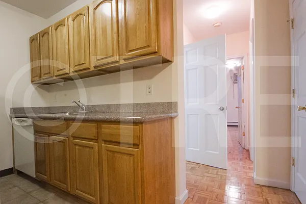 Rented by Twyford Real Estate | media 19