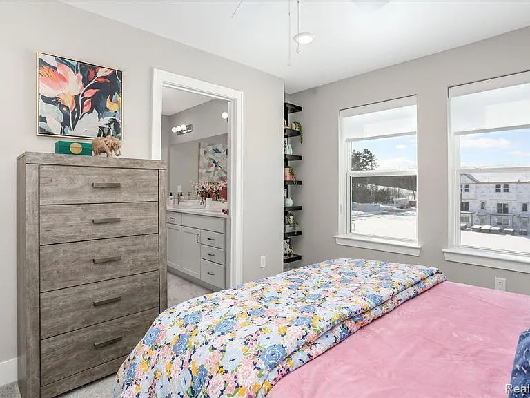 4861 Lismore Ln — Photo 23