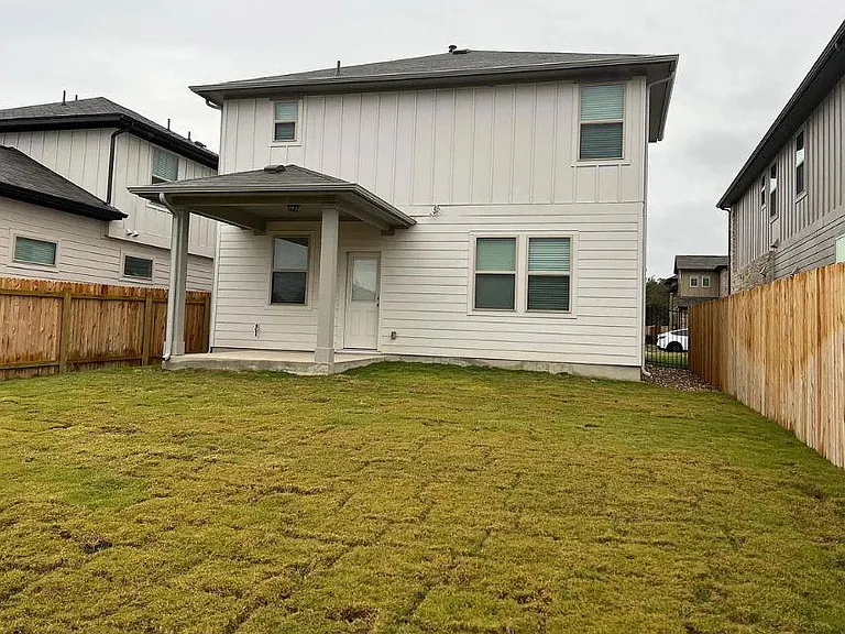 320 Rend Dr — Photo 9