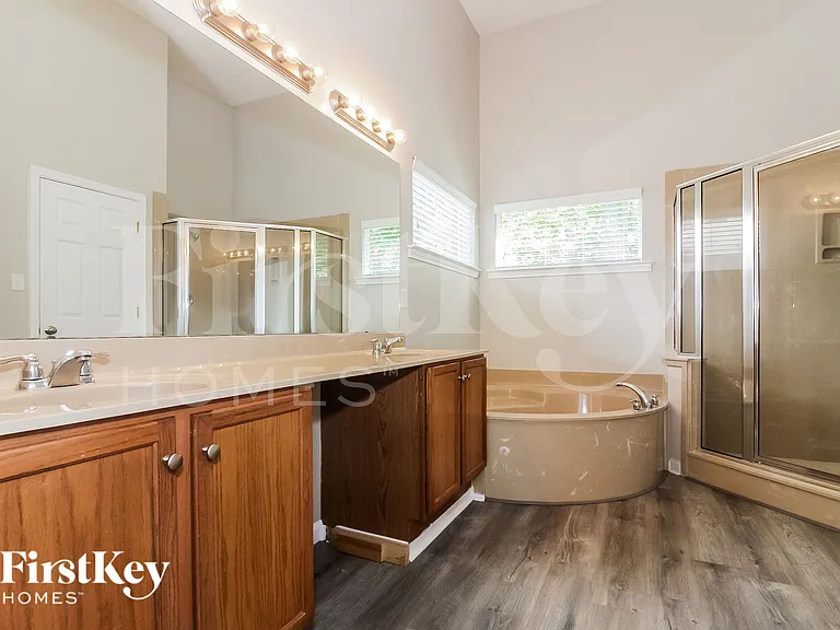 5845 Peterson Ridge Ln — Photo 10