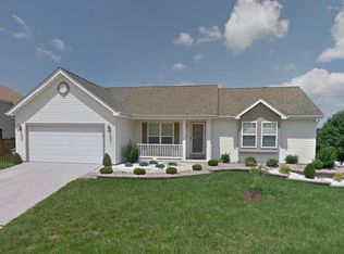201 Royallmanor Ln, O'Fallon, MO 63368