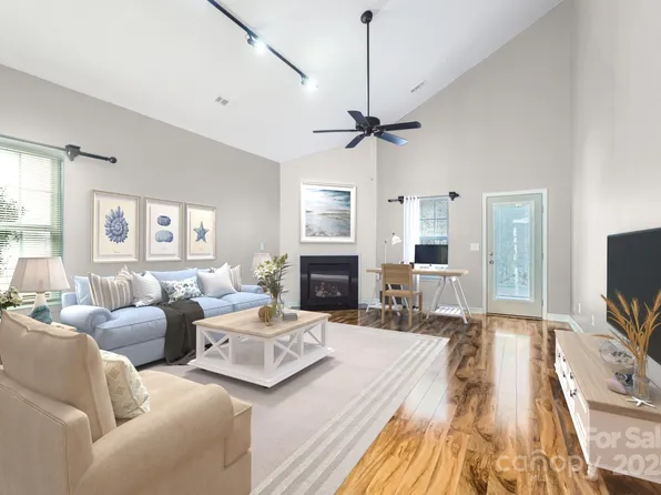 9311 Glenashley Dr, Cornelius, NC 28031