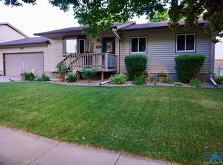 611 S Lewis Dr, Brandon, SD 57005