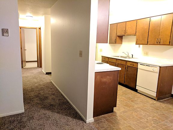 5th image of 219 2nd Ave W APT 2