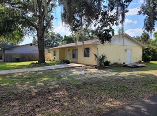 1215 Judy Ave, Tavares, FL 32778