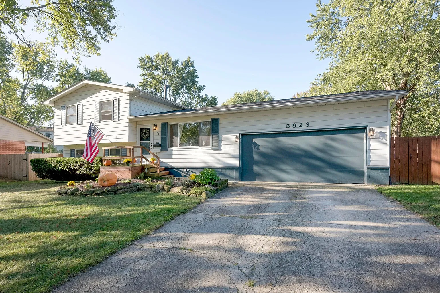 5923 Bangasi Rd photo 1