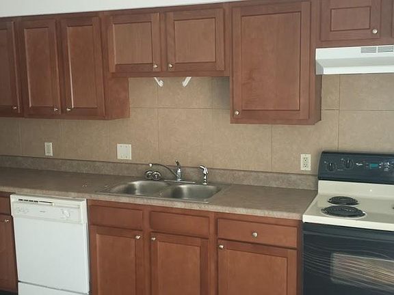3rd image of 1419 Esic Dr APT 2