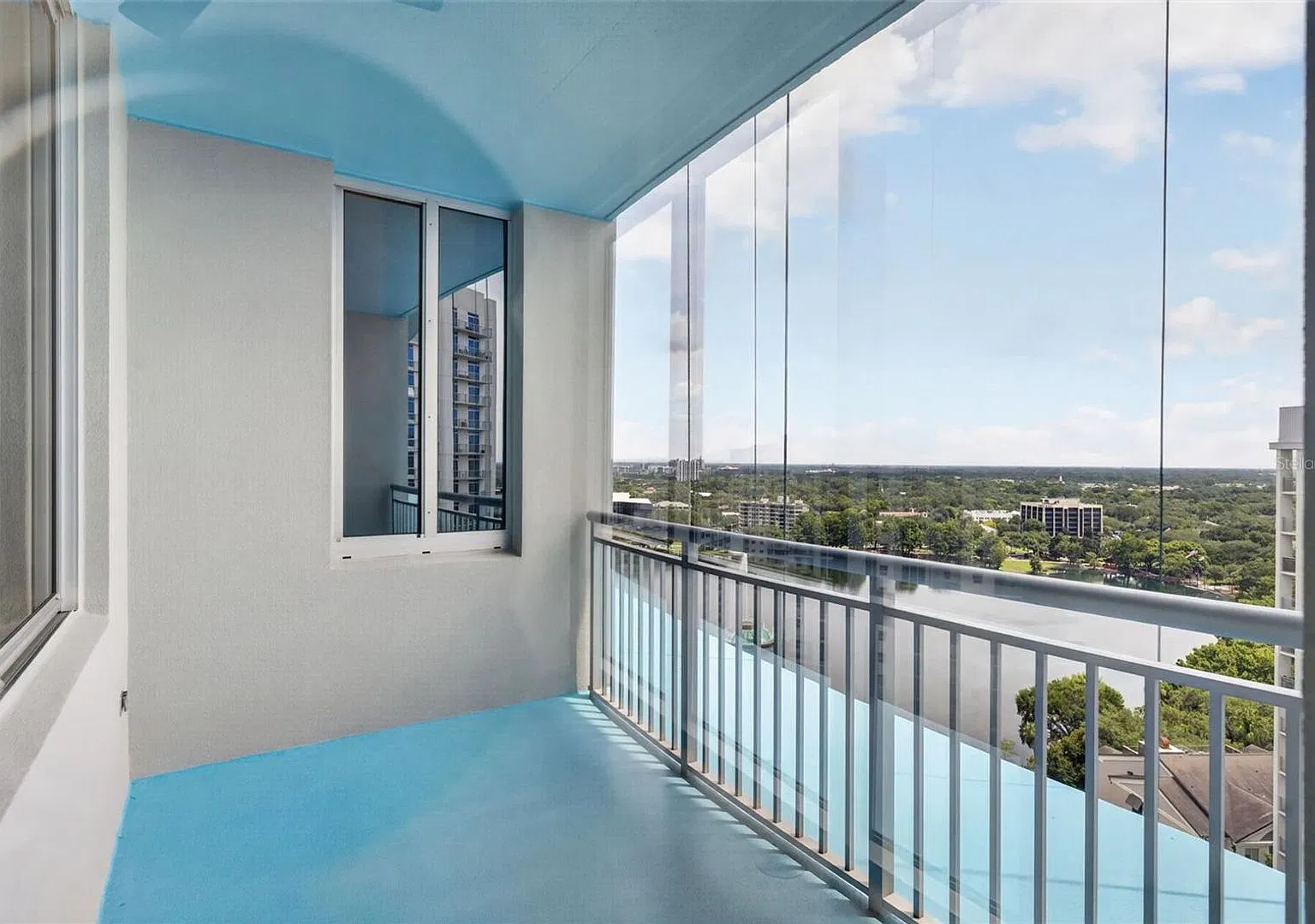 Condo with views of Lake Eola — Photo 4