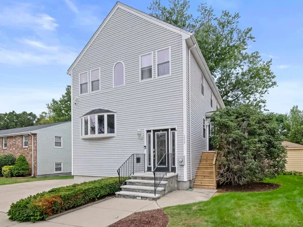 113 New Haven St, West Roxbury, MA 02132