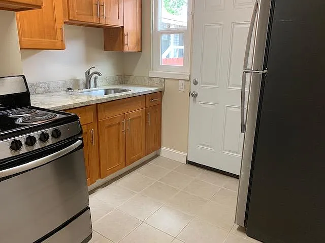 140 La Rue Ave — Photo 1