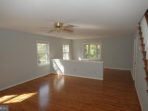 3rd image of 344 N Kensington St