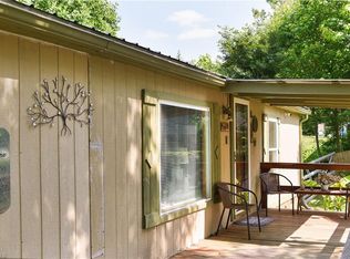 215 Reedy Fork Dr, Lexington, NC 27295