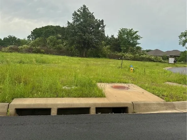 31 Dutton Ct, Barling, AR 72923