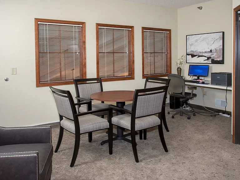 Cornelia Place — Photo 40