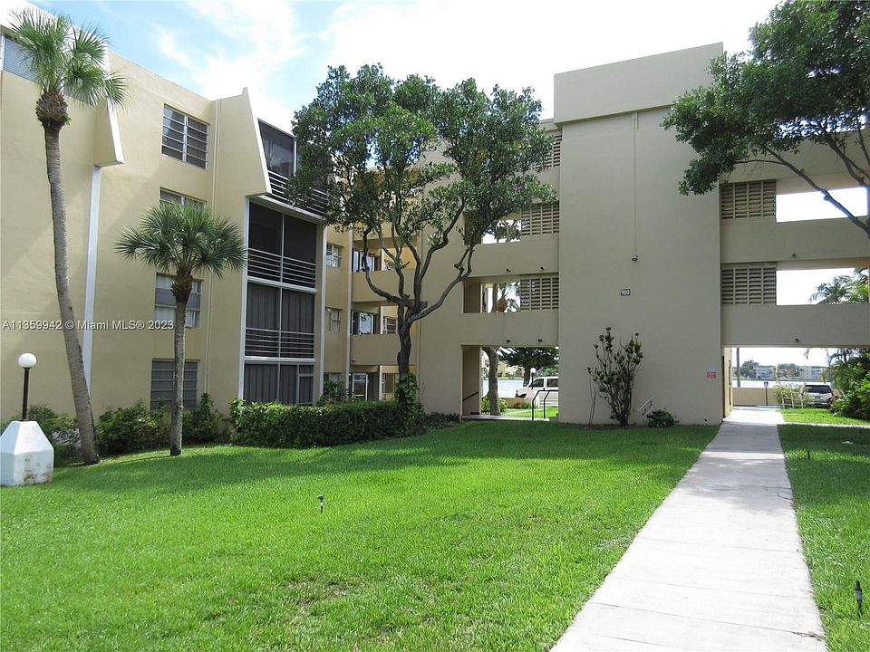 1st image of 920 NE 199th St APT 116