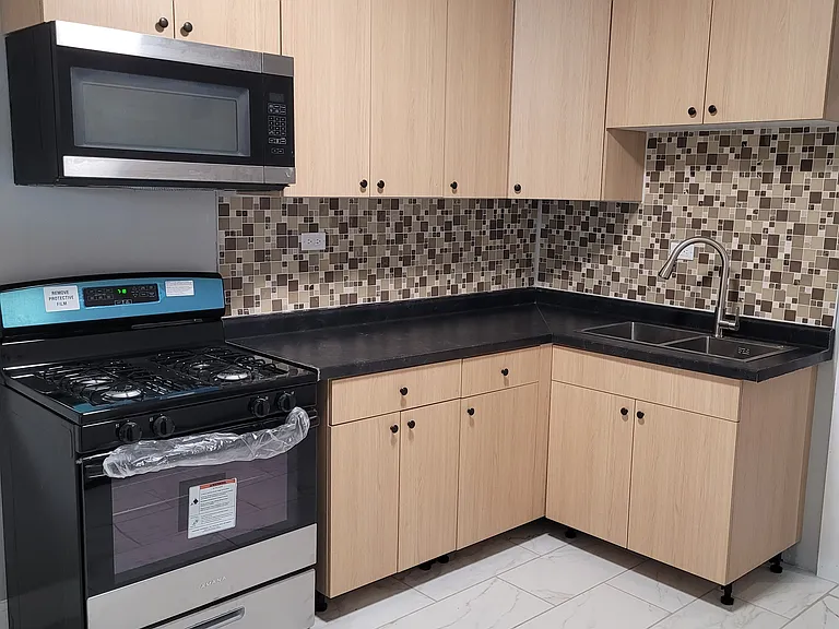 6019 S Saint Lawrence Ave #3N — Photo 12