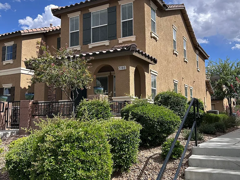 3185 Mist Effect Ave — Photo 2