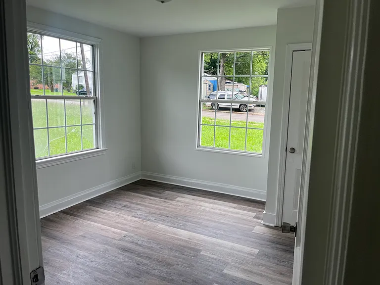 2526 Lee Ave SW — Photo 11