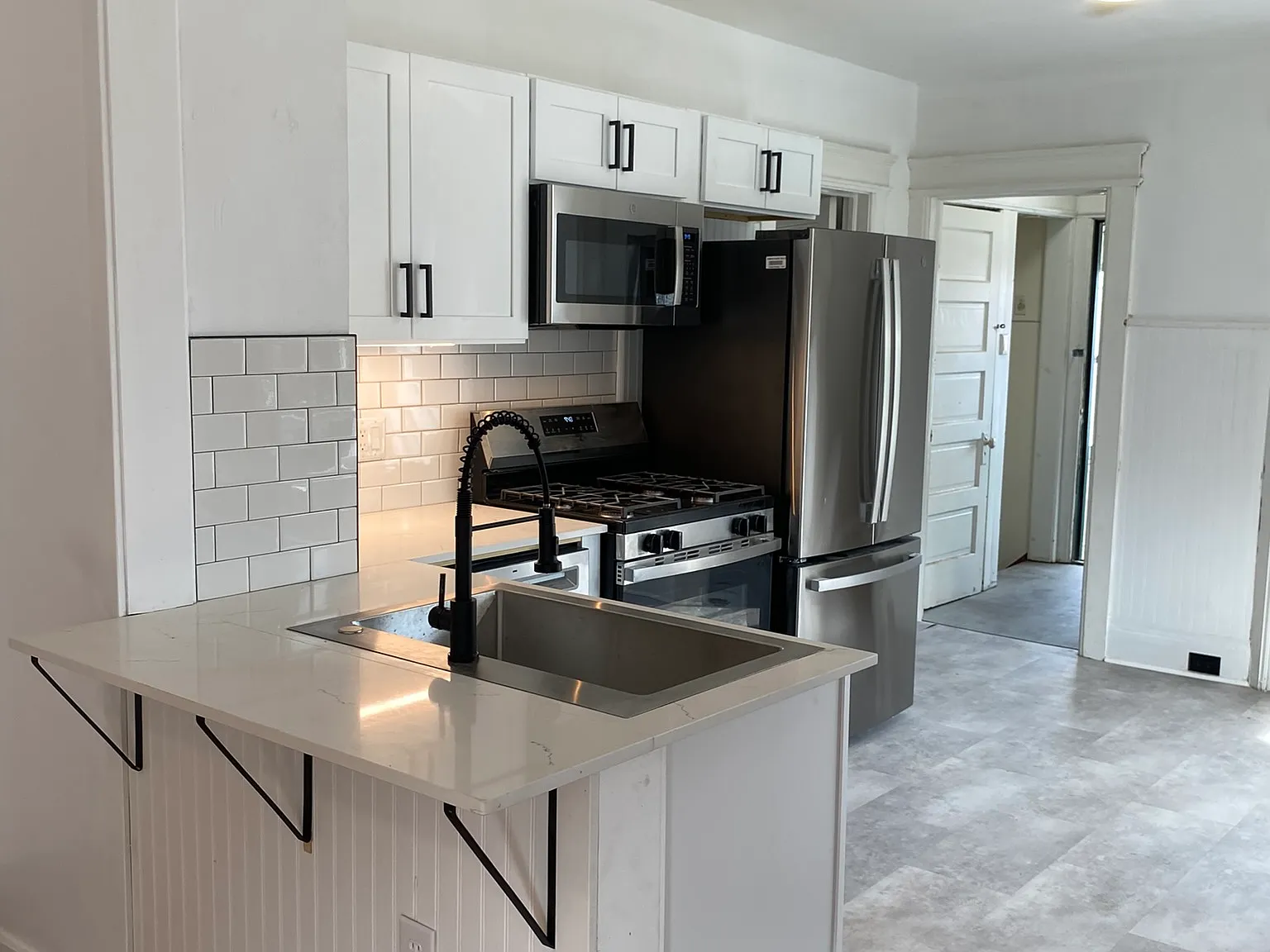 2 bed, 1150 sqft, $1,800 — Photo 2
