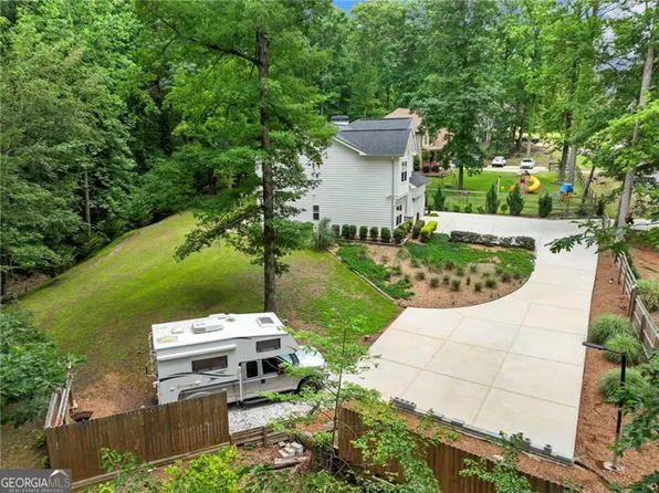 6351 Blackjack Rd, Flowery Branch, GA 30542