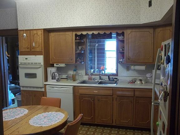 2nd image of 204 W Lafayette St