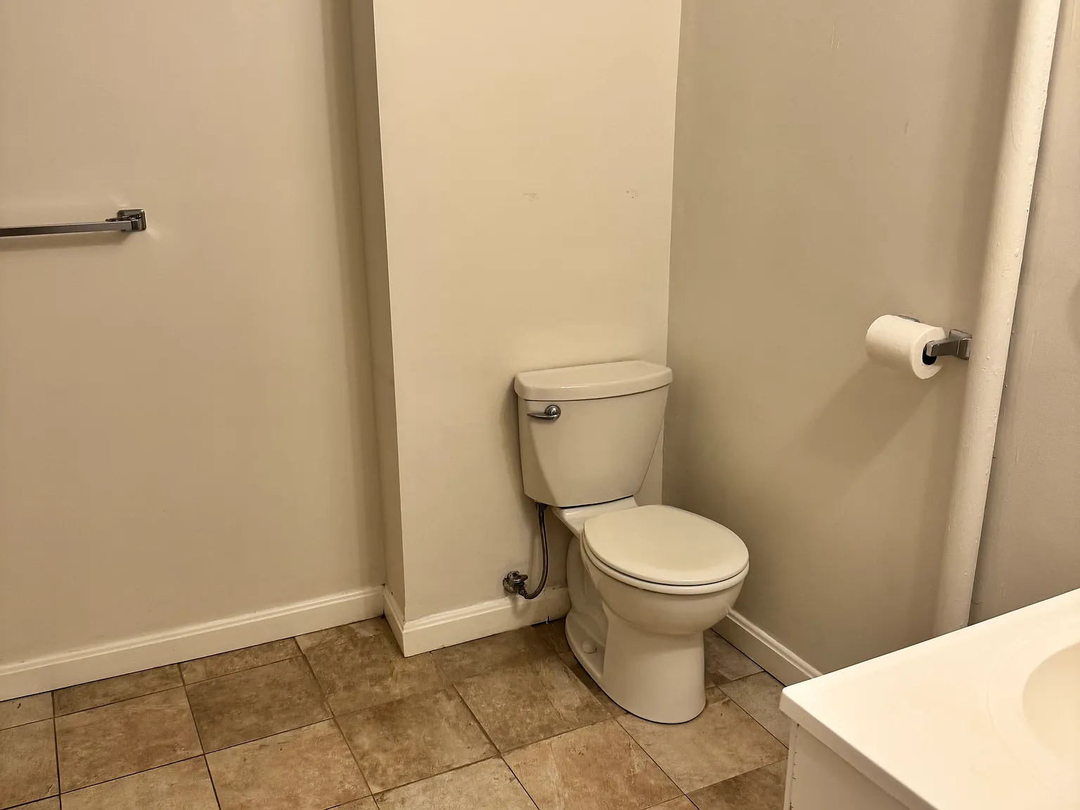 2 bed, 1.0 bath, $2,850 — Photo 2