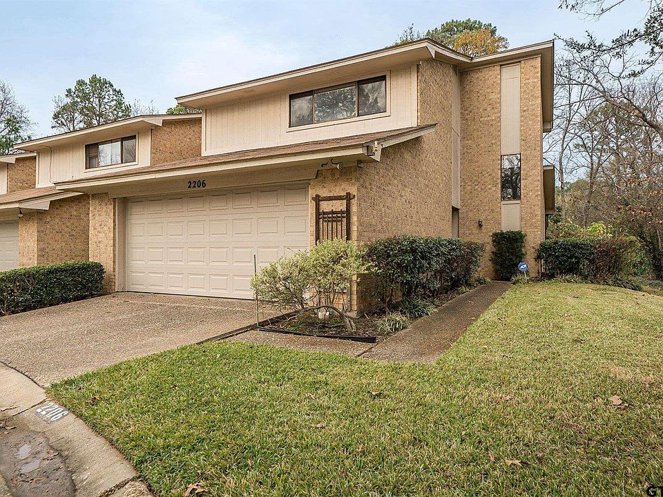 1st image of 2206 Villa Dr