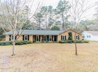 1009 N Davis Dr, Perry, GA 31069