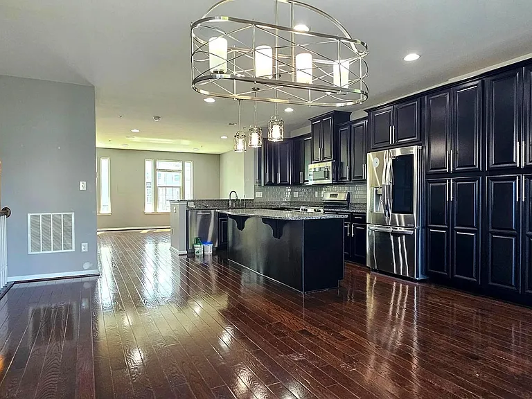 423 Arbor Blvd — Photo 5